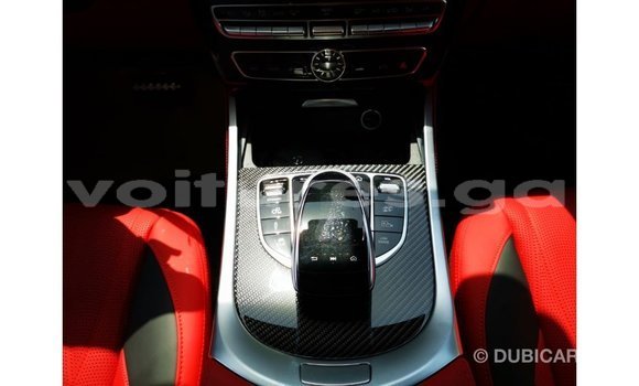 Acheter Import Voiture Mercedes-Benz 190 Blanc à Import - Dubai, Estuaire Acheter Import Voiture Mercedes-Benz 190 Blanc à Import - Dubai, Estuaire