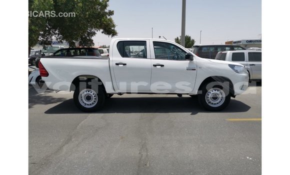 Acheter Import Voiture Toyota Hilux Blanc à Import - Dubai, Estuaire Acheter Import Voiture Toyota Hilux Blanc à Import - Dubai, Estuaire
