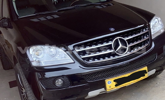 Acheter Occasion Voiture Mercedes-Benz M–Class Noir à Libreville, Estuaire Acheter Occasion Voiture Mercedes-Benz M–Class Noir à Libreville, Estuaire