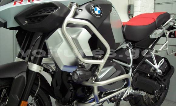 Sayi Sabo BMW R1200GS Adventure Red Motsi in Libreville a estuary Sayi Sabo BMW R1200GS Adventure Red Motsi in Libreville a estuary