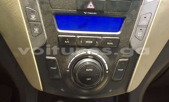 Buy Used Hyundai Santa Fe Silver Car in Libreville in Estuary Buy Used Hyundai Santa Fe Silver Car in Libreville in Estuary