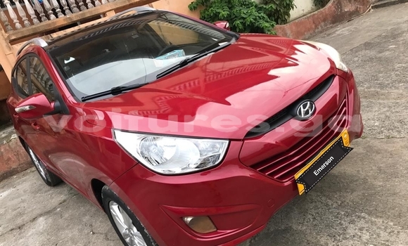 Sayi Na hannu Hyundai ix35 Red Mota in Libreville a estuary Sayi Na hannu Hyundai ix35 Red Mota in Libreville a estuary