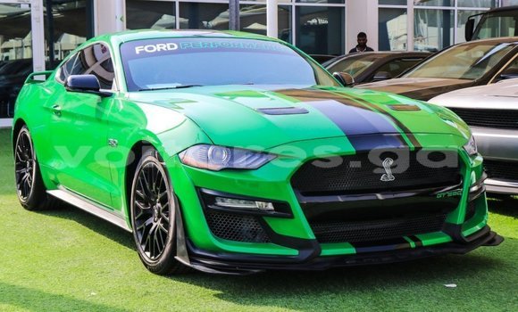 Acheter Import Voiture Ford Mustang Vert à Import - Dubai, Estuaire