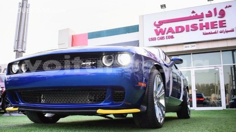 Big with watermark dodge challenger estuaire import dubai 6557