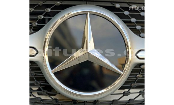 Acheter Import Voiture Mercedes-Benz GLC Blanc à Import - Dubai, Estuaire Acheter Import Voiture Mercedes-Benz GLC Blanc à Import - Dubai, Estuaire