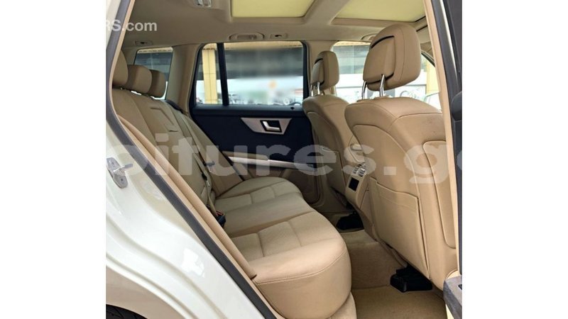 Big with watermark mercedes benz 190 estuary import dubai 6563