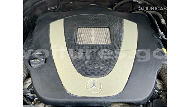 Big with watermark mercedes benz 190 estuary import dubai 6563