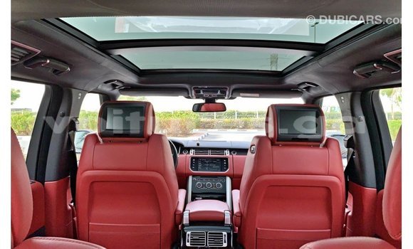 Acheter Import Voiture Land Rover Range Rover Blanc à Import - Dubai, Estuaire Acheter Import Voiture Land Rover Range Rover Blanc à Import - Dubai, Estuaire