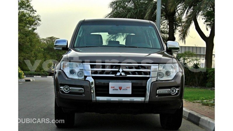 Big with watermark mitsubishi pajero estuaire import dubai 6575