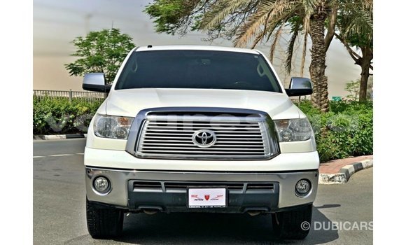 Acheter Import Voiture Toyota Tundra Blanc à Import - Dubai, Estuaire Acheter Import Voiture Toyota Tundra Blanc à Import - Dubai, Estuaire