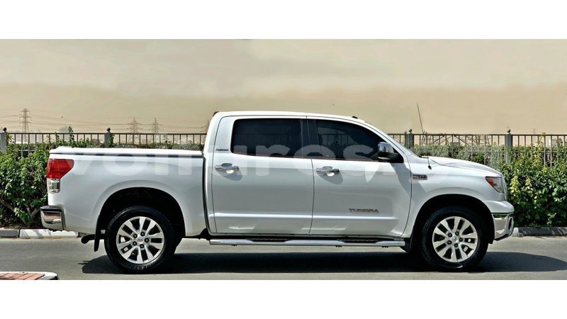 Big with watermark toyota tundra estuaire import dubai 6576