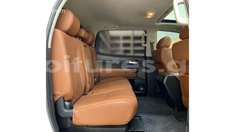 Big with watermark toyota tundra estuaire import dubai 6576