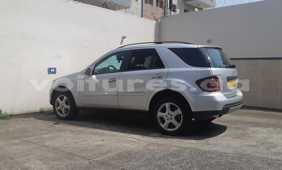 Acheter Occasion Voiture Mercedes-Benz ML–Class Gris à Libreville, Estuaire