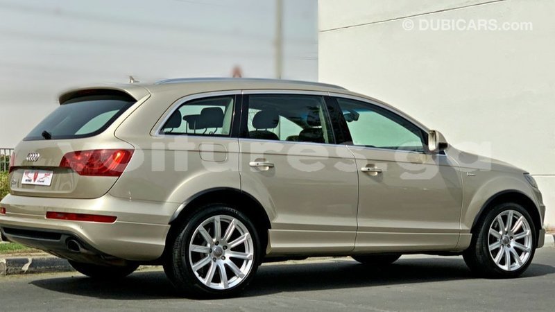 Big with watermark audi q7 estuary import dubai 6577