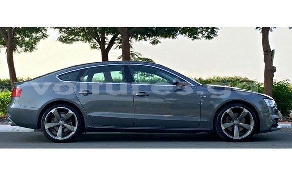 Acheter Import Voiture Audi 100 Autre à Import - Dubai, Estuaire Acheter Import Voiture Audi 100 Autre à Import - Dubai, Estuaire