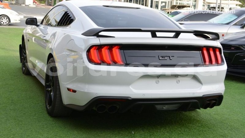 Big with watermark ford mustang estuary import dubai 6585