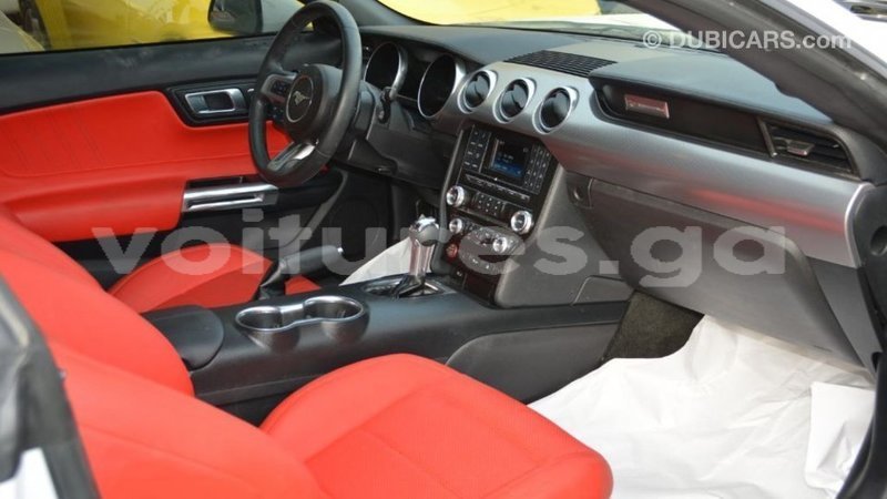 Big with watermark ford mustang estuaire import dubai 6585