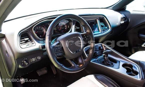 Sayi Imported Dodge Challenger White Mota in Import - Dubai a estuary Sayi Imported Dodge Challenger White Mota in Import - Dubai a estuary