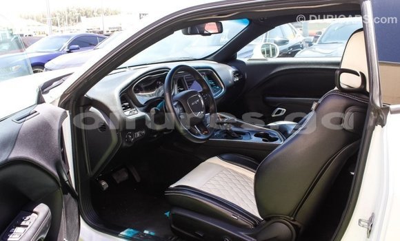 Sayi Imported Dodge Challenger White Mota in Import - Dubai a estuary Sayi Imported Dodge Challenger White Mota in Import - Dubai a estuary