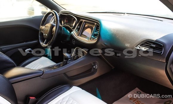 Sayi Imported Dodge Challenger White Mota in Import - Dubai a estuary Sayi Imported Dodge Challenger White Mota in Import - Dubai a estuary