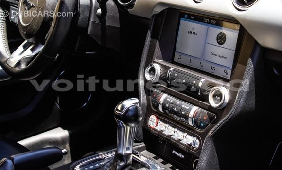 Acheter Import Voiture Ford Mustang Rouge à Import - Dubai, Estuaire Acheter Import Voiture Ford Mustang Rouge à Import - Dubai, Estuaire