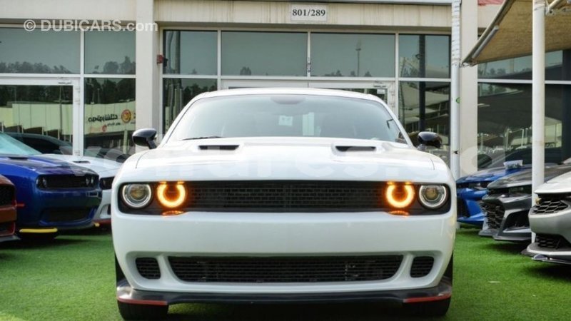 Big with watermark dodge challenger estuary import dubai 6588