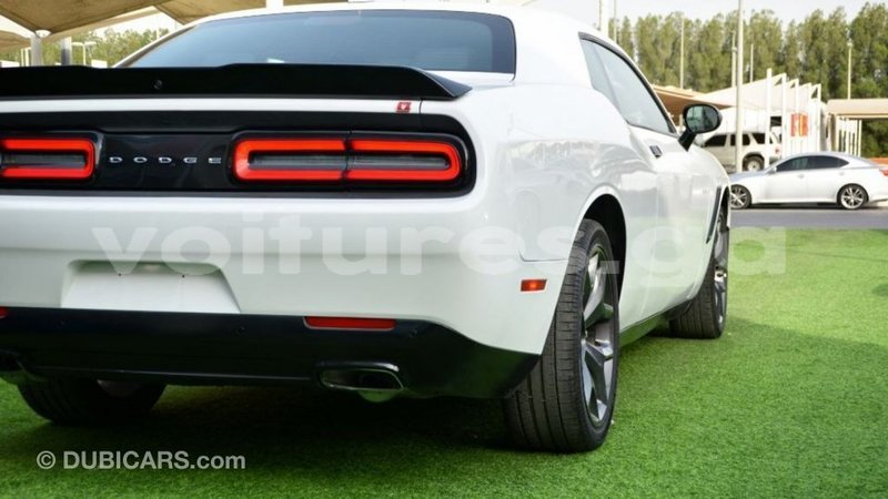 Big with watermark dodge challenger estuary import dubai 6588