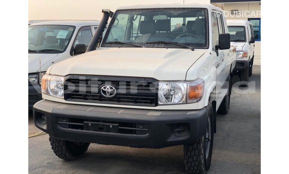 Buy Import Toyota Land Cruiser White Car in Import - Dubai in Estuary Buy Import Toyota Land Cruiser White Car in Import - Dubai in Estuary
