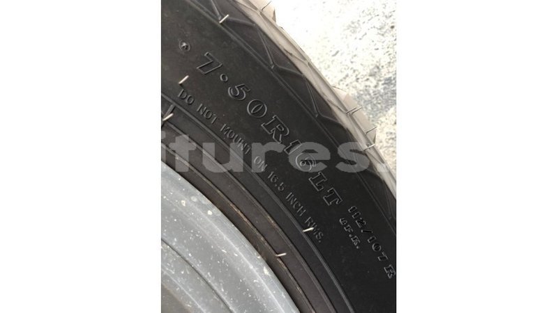 Big with watermark toyota land cruiser estuary import dubai 6589