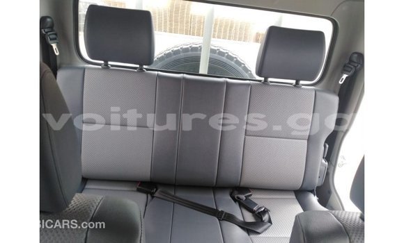 Sayi Imported Toyota Land Cruiser White Mota in Import - Dubai a estuary Sayi Imported Toyota Land Cruiser White Mota in Import - Dubai a estuary