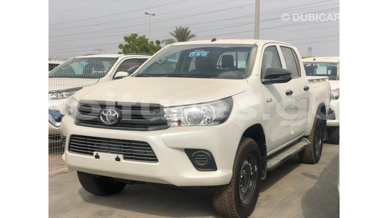 Big with watermark toyota hilux estuary import dubai 6591