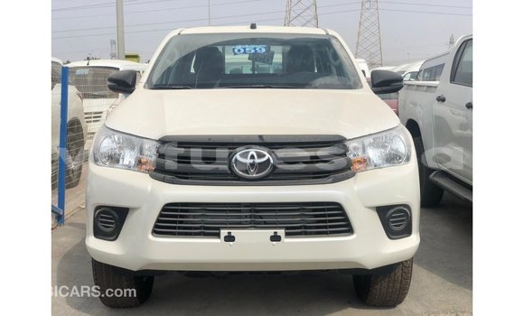 Acheter Import Voiture Toyota Hilux Blanc à Import - Dubai, Estuaire Acheter Import Voiture Toyota Hilux Blanc à Import - Dubai, Estuaire