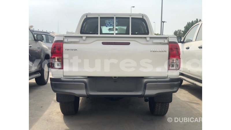 Big with watermark toyota hilux estuary import dubai 6591