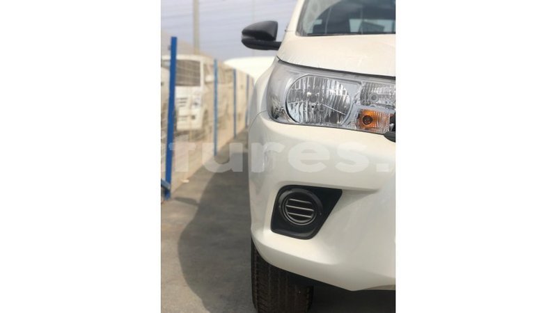 Big with watermark toyota hilux estuary import dubai 6591