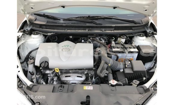 Buy Import Toyota DA White Truck in Import - Dubai in Estuary Buy Import Toyota DA White Truck in Import - Dubai in Estuary