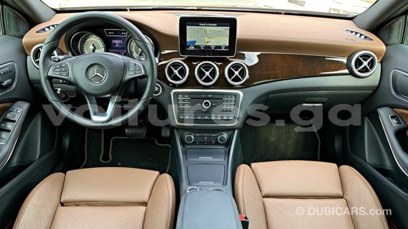 Big with watermark mercedes benz 250 estuary import dubai 6593