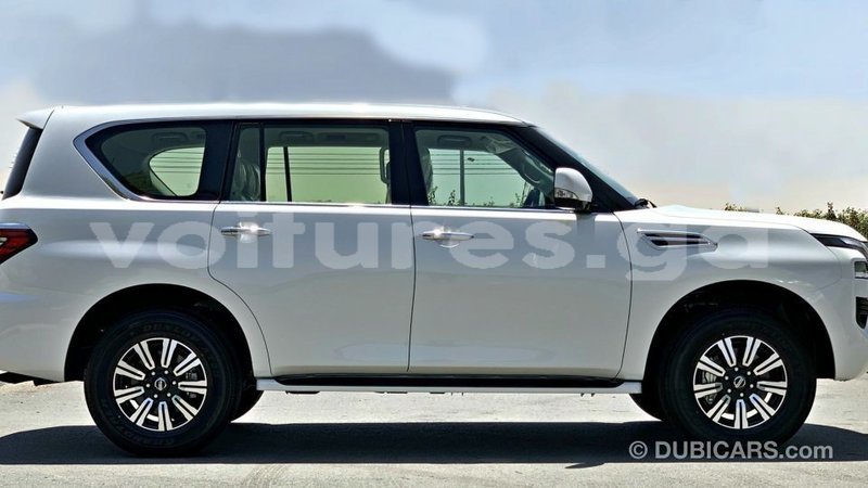 Big with watermark nissan patrol estuary import dubai 6594