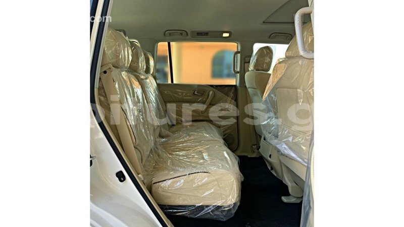 Big with watermark nissan patrol estuary import dubai 6594