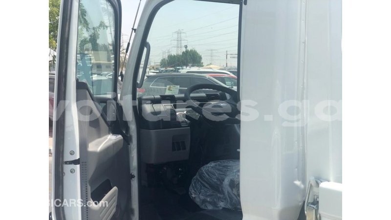 Big with watermark mitsubishi l400 estuary import dubai 6598