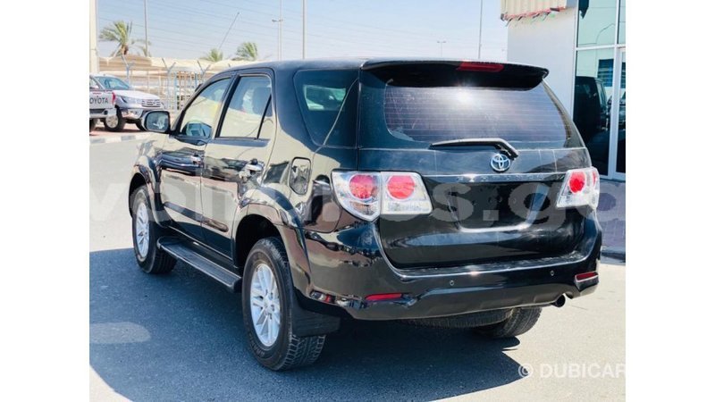 Big with watermark toyota fortuner estuary import dubai 6600