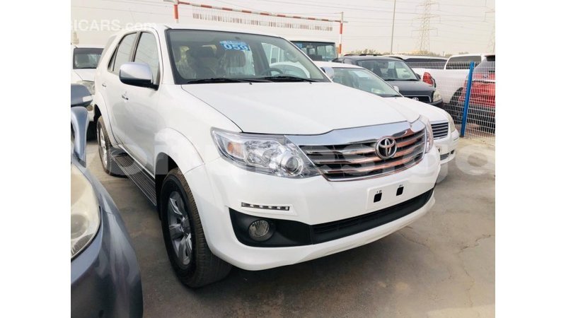 Big with watermark toyota fortuner estuary import dubai 6601