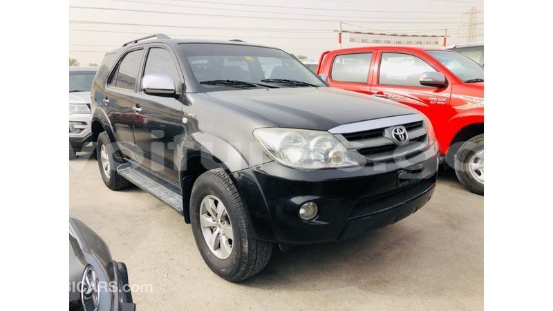 Big with watermark toyota fortuner estuary import dubai 6602