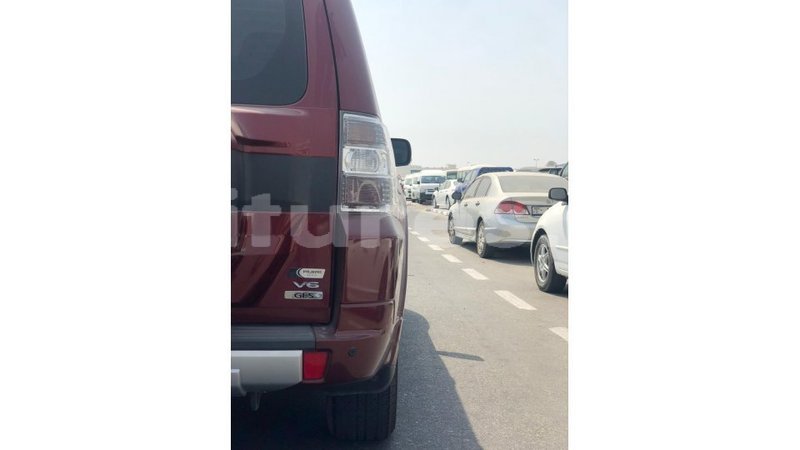 Big with watermark mitsubishi pajero estuary import dubai 6603