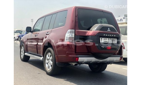 Acheter Import Voiture Mitsubishi Pajero Rouge à Import - Dubai, Estuaire Acheter Import Voiture Mitsubishi Pajero Rouge à Import - Dubai, Estuaire