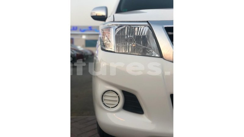 Big with watermark toyota hilux estuary import dubai 6604