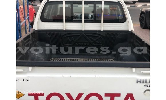 Buy Import Toyota Hilux White Car in Import - Dubai in Estuary Buy Import Toyota Hilux White Car in Import - Dubai in Estuary