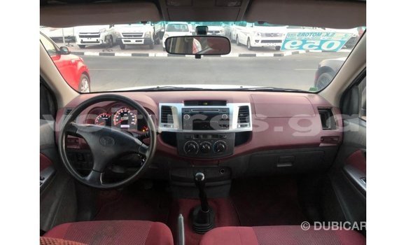 Buy Import Toyota Hilux White Car in Import - Dubai in Estuary Buy Import Toyota Hilux White Car in Import - Dubai in Estuary