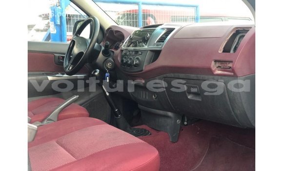 Buy Import Toyota Hilux White Car in Import - Dubai in Estuary Buy Import Toyota Hilux White Car in Import - Dubai in Estuary