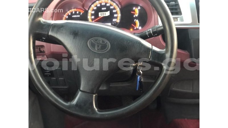 Big with watermark toyota hilux estuary import dubai 6604