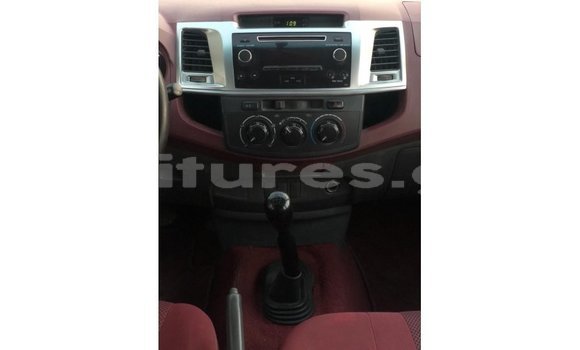 Buy Import Toyota Hilux White Car in Import - Dubai in Estuary Buy Import Toyota Hilux White Car in Import - Dubai in Estuary